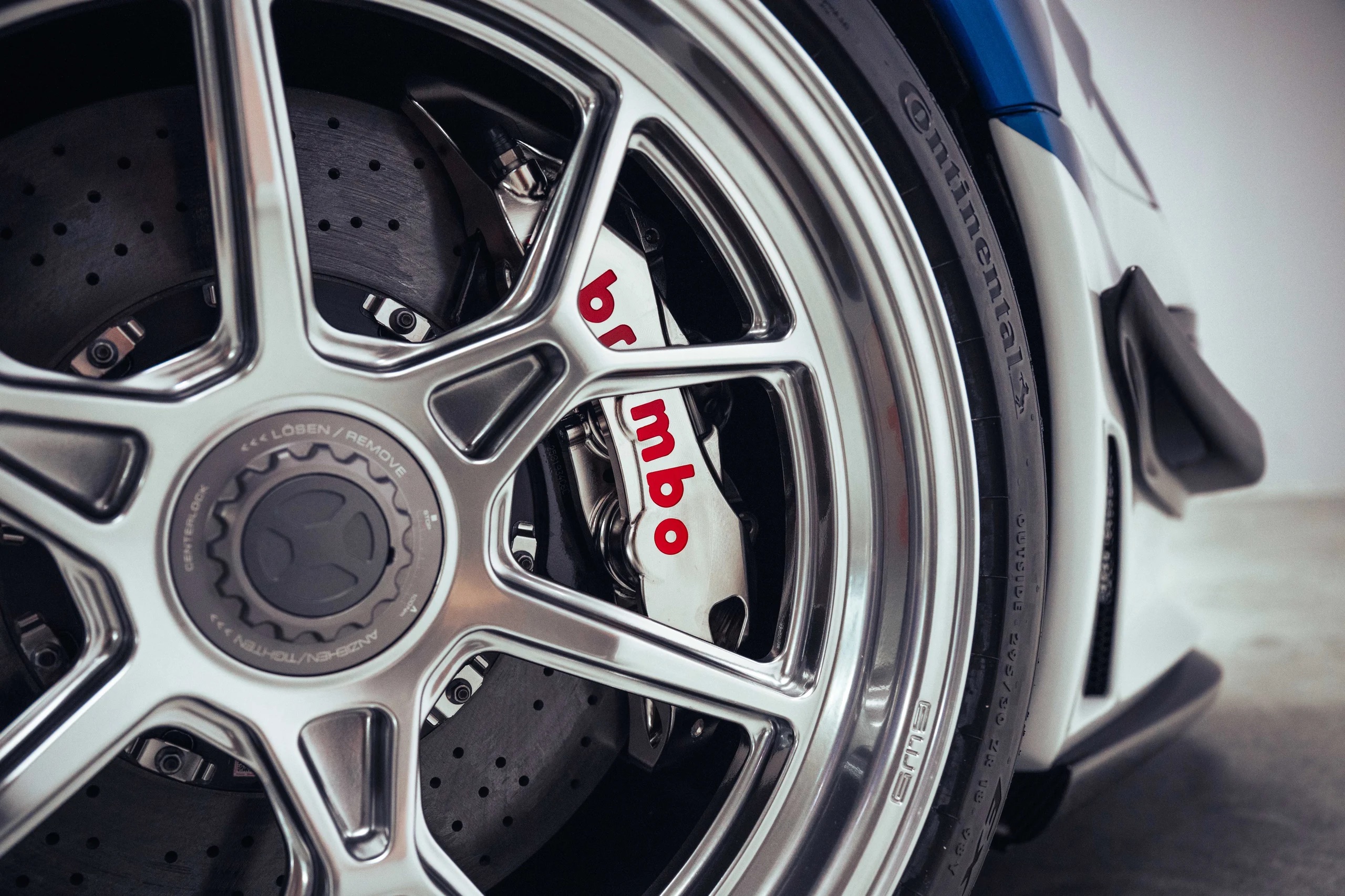 Guntherwerks_Turbo_Brundle_Edition_14-2560w